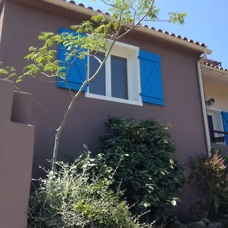 T3 Independant Dans Piscine Privee Vue Panoramique Tres Calme 4personnes בית נופש *