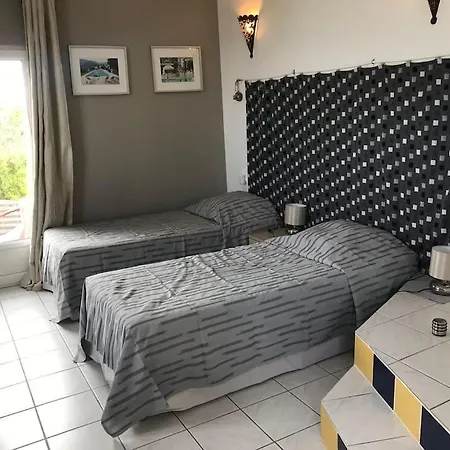 Dom wakacyjny T3 Independant Dans Piscine Privee Vue Panoramique Tres Calme 4personnes *